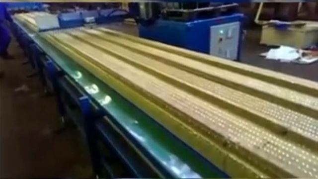 Уникальная линия по производству сэндвич-панелей ЛП 12М смотреть онлайн