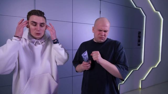Мы ПРОБУЕМ КОСМИЧЕСКУЮ ЕДУ 24 ЧАСА **Это невозможно есть** смотреть онлайн