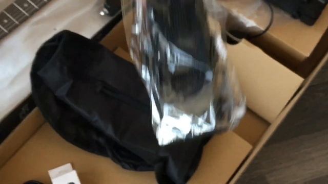 Электрогитарный набор ROCKET PACK-1 (обзор) смотреть онлайн