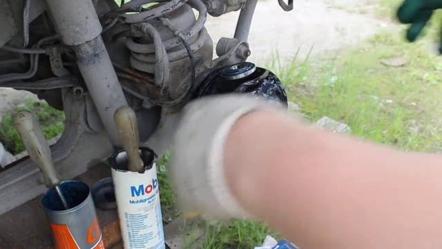 ОБСЛУЖИВАНИЕ СТУПИЦЫ СУЗУКИ ДЖИМНИ (ЧАСТЬ 10) УПЛОТНИТЕЛЬНЫЕ КОЛЬЦА ПОВОРОТНОГО КУЛАКА смотреть онлайн