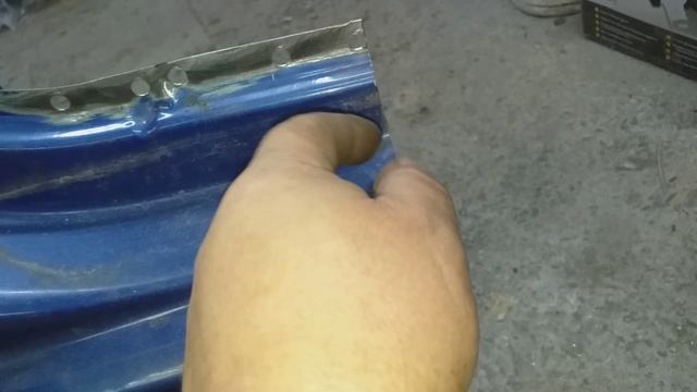 Замена заднего крыла вместе с внутренней аркой Рено Логан смотреть онлайн