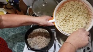 Макароны по флотски с фаршем и сыром