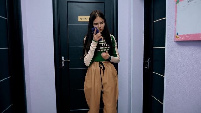 ОТНОШЕНИЯ ОХЛАДЕЛИ! Парень ведёт себя как КОЗЕЛ! смотреть онлайн