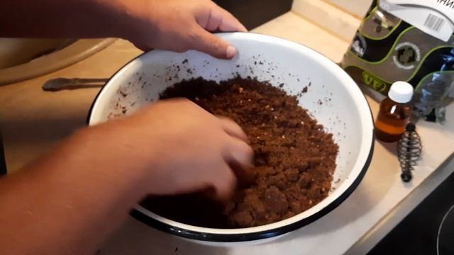 Улучшенная  прикормка на карпа, леща, карася и на всю белую рыбу. Приманка с камфорным маслом !