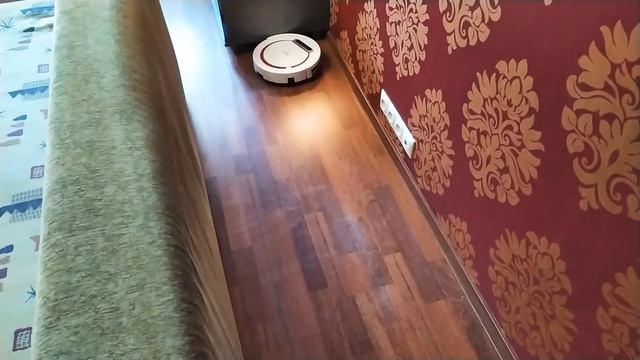 Он работает, я отдыхаю! РОБОТ-ПЫЛЕСОС ILIFE V55 / Обзор и Тест / Реакция кошки смотреть онлайн