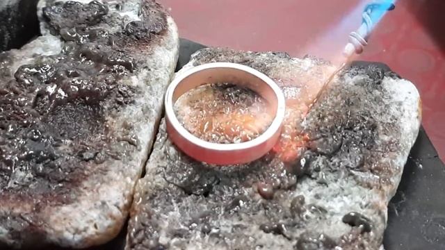 Изготовил простейшее серебряное кольцо смотреть онлайн