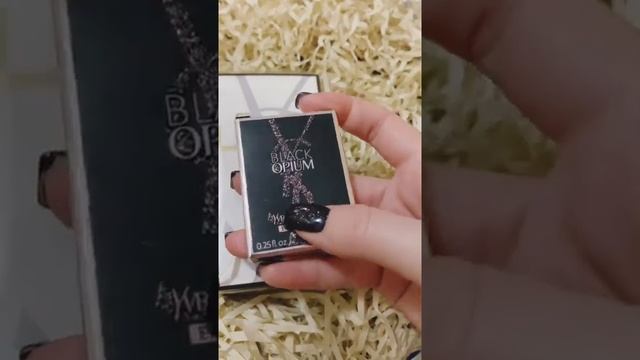 Распаковка парфюма YSL Libre + бонусы смотреть онлайн