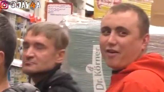 Пранк с колонкой музыка смотреть онлайн