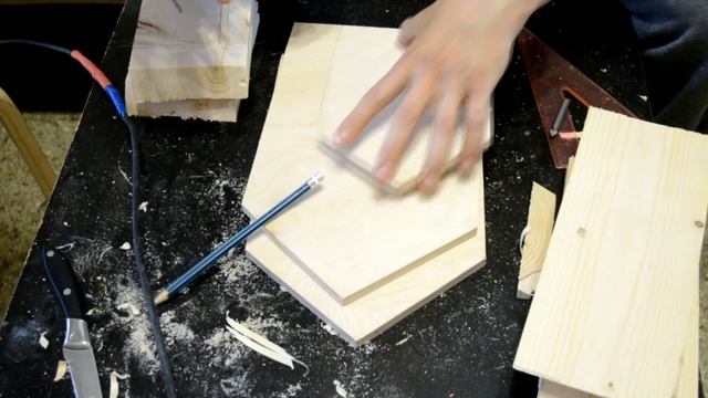 КАК СДЕЛАТЬ СКВОРЕЧНИК СВОИМИ РУКАМИ? ДОМ ДЛЯ ПТИЦ НА ДАЧЕ смотреть онлайн