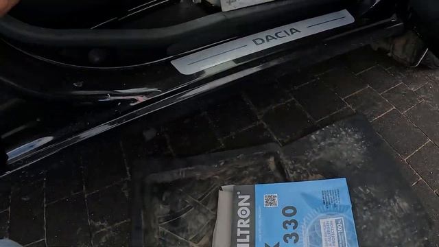 Cabin filter replacement - Dacia Lodgy / Wymiana filtra kabinowego Dacia Lodgy смотреть онлайн