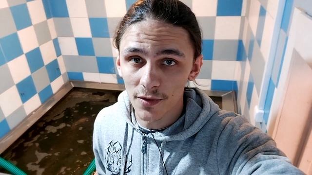 Установка фильтра для пруда, чистка пруда с карпами, зимовка рыбы в подвале смотреть онлайн