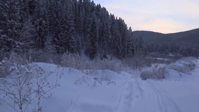 1/2. Зимний лыжный поход с ночевкой по р.Мане. Избы, волокуши, походные палатка спечкой смотреть онлайн