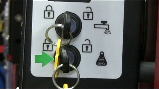 Tomcat - Manager Lock Out System Option смотреть онлайн