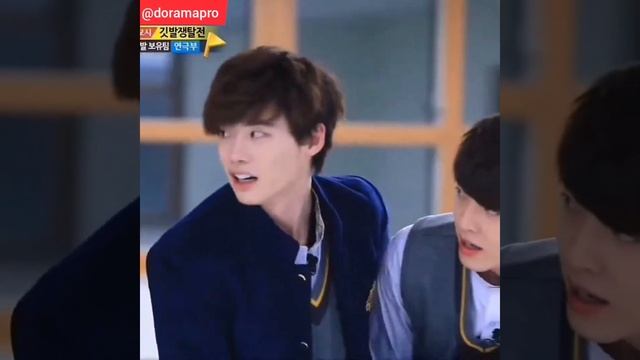 Шустрый милаш Ли Чон Сок в шоу Беглецы смотреть онлайн