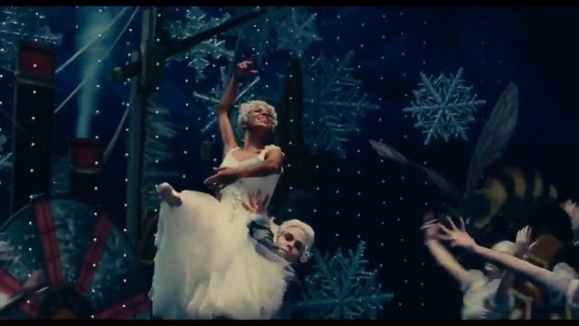 'The Ballet Tells the Story of The Four Realms' /The Nutcracker and the Four Realms — Mackenzie Foy смотреть онлайн
