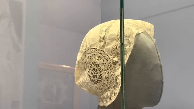 Потрясающая выставка старинного женского белья "То, что скрыто от глаз. Тайны женской красоты" смотреть онлайн