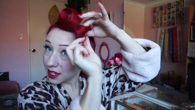 40s Inspired Pinup Hair Tutorial: Double Infinity Roll With Miss Lady Lace! смотреть онлайн