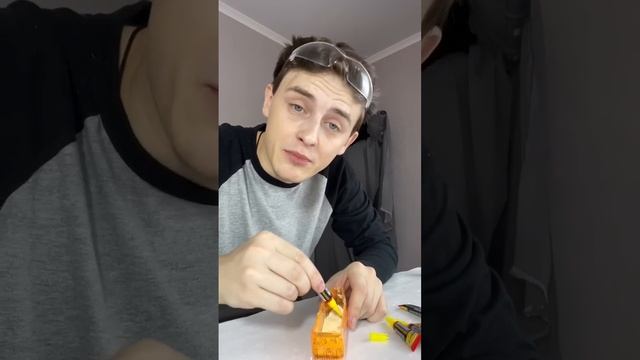 Сделал МОЛОТОК из МОЛОКА!? смотреть онлайн