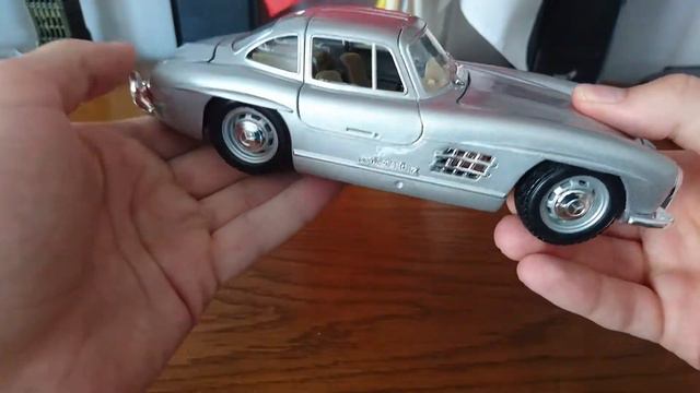 Bburago 1/24 Mercedes Benz 300 SL 1954 Unboxing