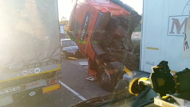 Таможня.Новые Юрковичи.СЕРЫЙ DAF,Дальнобой и очередь в таможню.