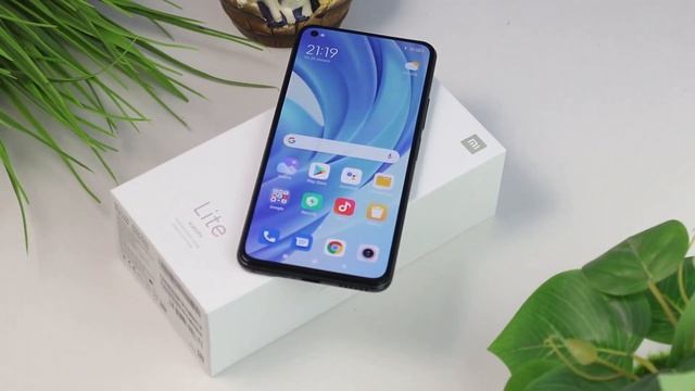 Xiaomi Mi 11 Lite Unboxing And First Impressions ⚡ Snapdragon 732G, Stylish Look + Screen, 90Hz & M смотреть онлайн