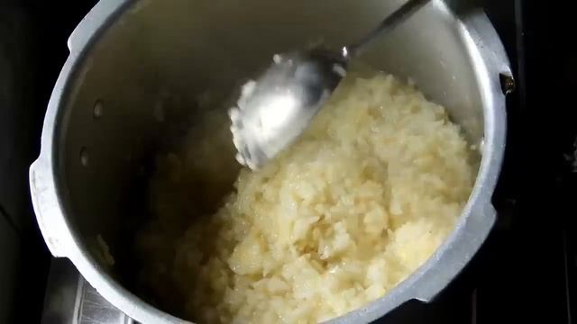 Khara Pongal Kannada - ಖಾರ ಪೊಂಗಲ್ | Spicy Pongal / Khara Pongal Recipe in Kannada | Rekha Aduge смотреть онлайн