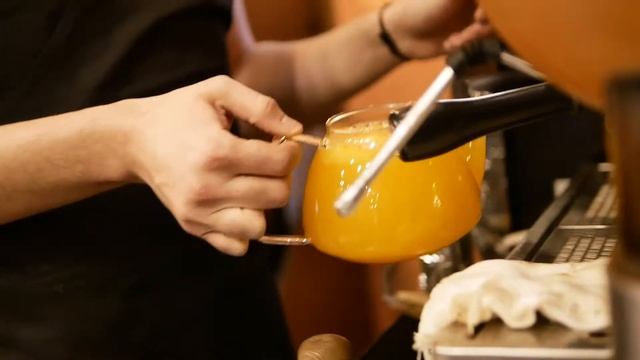 Униформа для ресторана "Ван Гоги" смотреть онлайн