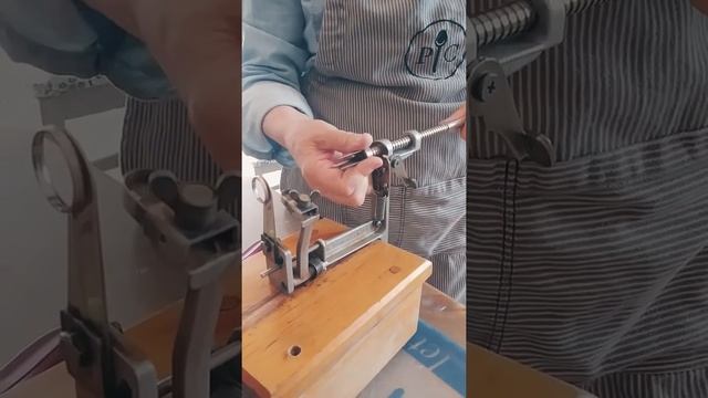 How to use and care for your Pampered Chef Apple Peeler/Corer/Slicer. смотреть онлайн