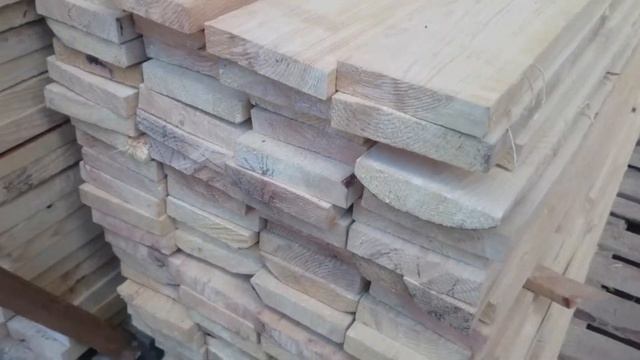 Обрезная доска сухая толщ. 30мм. ширина150мм. длина 4,0-4,5м. смотреть онлайн