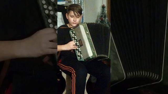 ВАЛЬС В СТАРИННОМ СТИЛЕ. ИСПОЛНЯЕТ ИАКОВ МАТЦ. БАЯН.ДЕТИ МАТЦ. смотреть онлайн