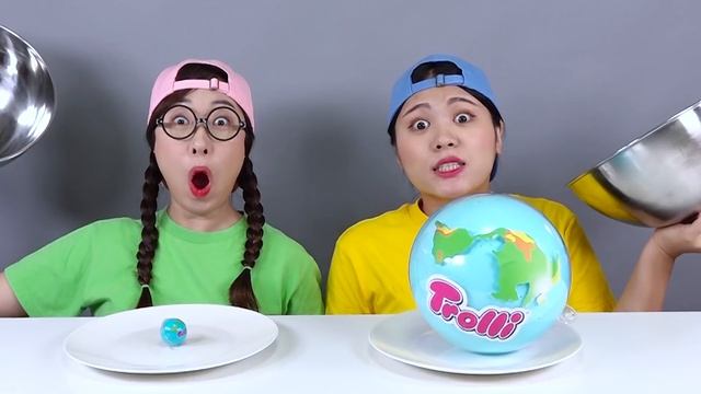 Big Food VS Small Food Challenge DONA Mukbang смотреть онлайн