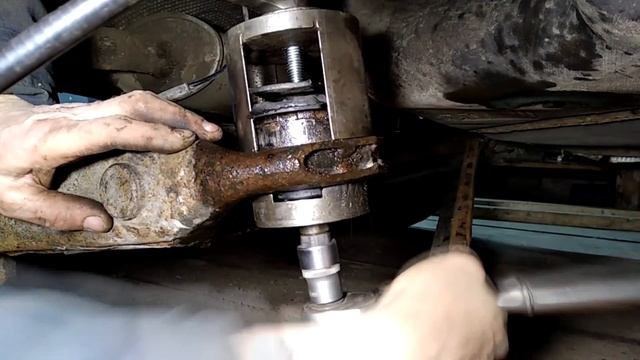 Замена сайлентблоков задней балки на Renault Laguna 2 смотреть онлайн