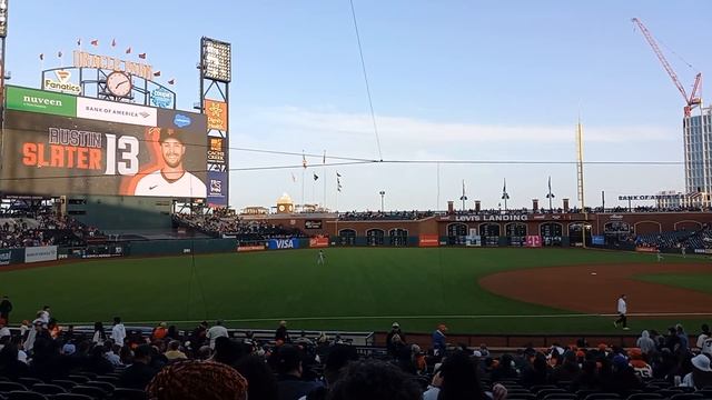 Giants game at BEAUTIFUL Oracle Park! Best baseball park I've been to! | The Swag Ali Vlogs #34 смотреть онлайн