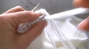 ВЯЖЕМ САМЫЙ МОДНЫЙ И ТРЕНДОВЫЙ АКСЕССУАР - КАПОР СПИЦАМИ ИЗ ПРЯЖИ ПУХ НОРКИ.