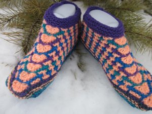 2.МК#тапочки -следочки  с веерами на двух спицах без швов из остатков пряжи