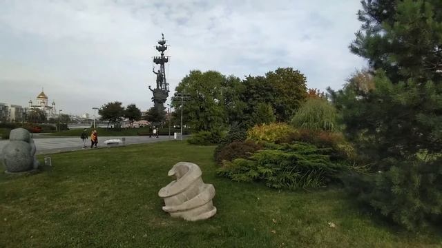 Парк-искусств "Музеон" в Москве - настоящий музей под открытым небом смотреть онлайн