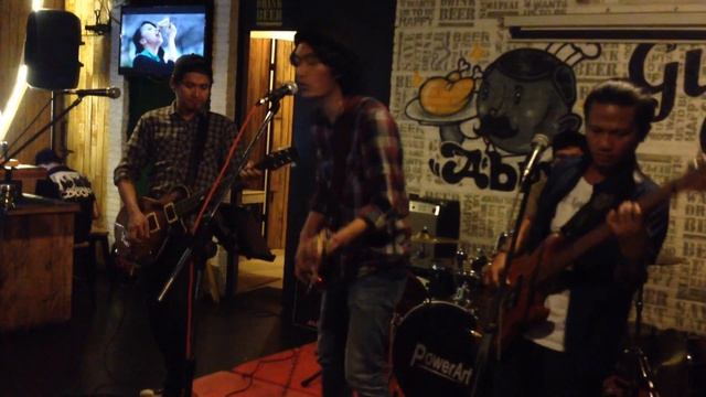 Foursam - right here waiting (alternative cover version) at gulf and gulp sabang jakarta смотреть онлайн