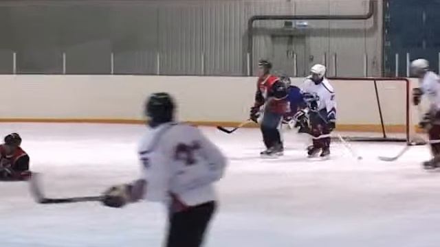 В Кузнецке прошла встреча по хоккею 'Рубин' - 'Кристалл'. Март 2013 год. смотреть онлайн