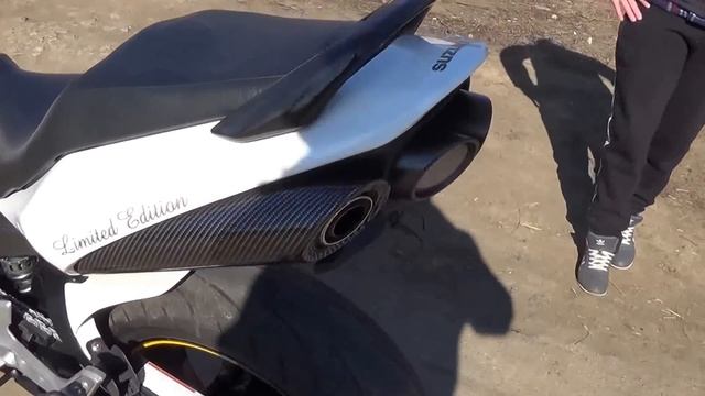 SUZUKI GSR 600 смотреть онлайн