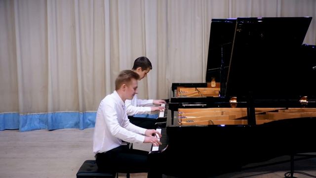 Герман и Александр Корепановы "Частушки" из оперы «Мятеж» в транскрипции для 2 роялей А. Корепанова смотреть онлайн