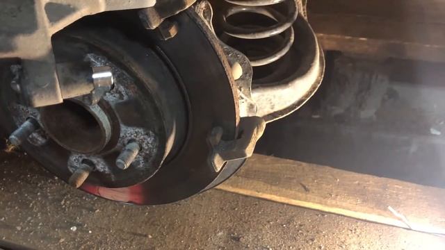 ЗАМЕНА ЗАДНИХ ТОРМОЗНЫХ КОЛОДОК ФОРД ФОКУС 3 РЕСТАЙЛИНГ 1.6/105 Л.С. РЕМОНТ FORD FOCUS 3 АВТОРЕМОНТ смотреть онлайн