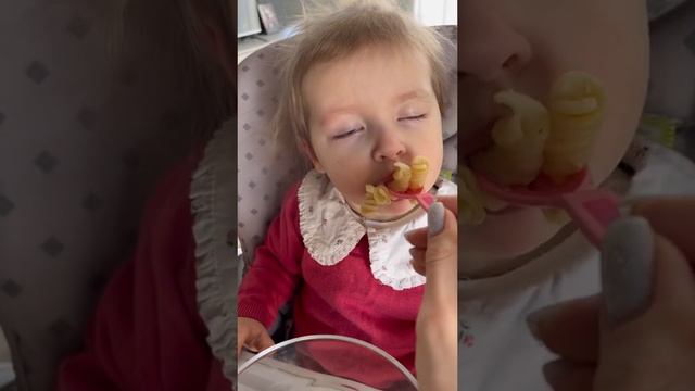 Голод или сон? смотреть онлайн