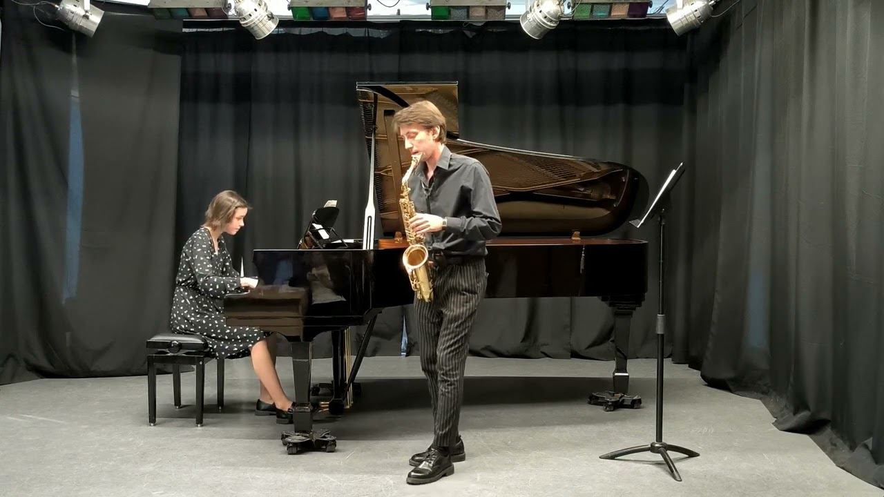 П. Дезмонд - «Take Five». Исполняют Соловьёва Екатерина и М.С. Саркисьян смотреть онлайн