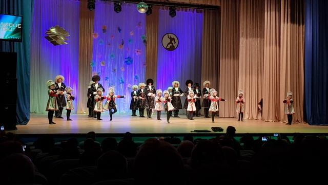 Шикарный танец Лезгинка смотреть онлайн