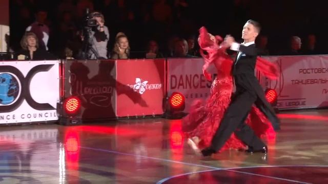 Yuriy Prokhorenko - Mariya Sukhatch, English Waltz смотреть онлайн