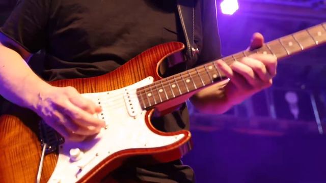 Jimmy Cola feat. Mato Valtonen - Kuka Mitä Häh? HEINU LIVE VOL 2. смотреть онлайн
