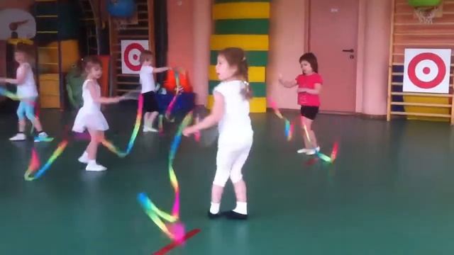 Лизенок - ритмика в саду смотреть онлайн