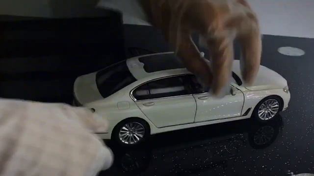 90$!! Unboxing BMW 750 Li 1:18 IScale