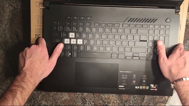 ASUS TUF Gaming A17 (2022) Unboxing - AMD Ryzen 7 6800H & GeForce RTX 3050 смотреть онлайн