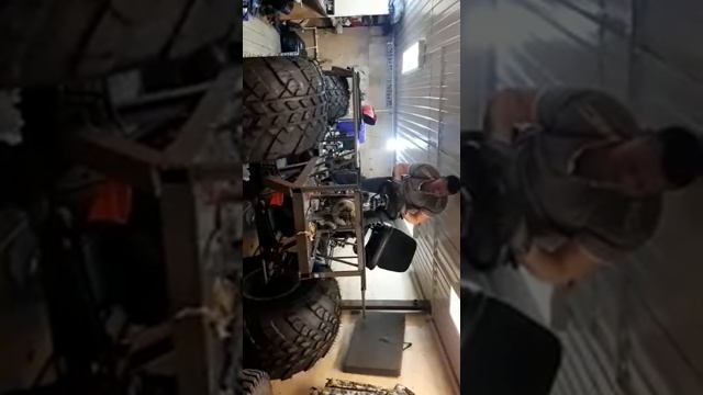 Строю вездеход БОЛОТ смотреть онлайн